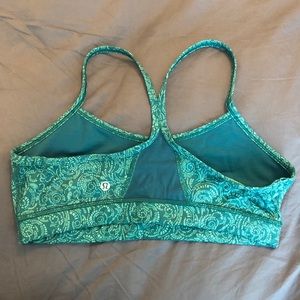 🍋Lululemon Flow Y Sports Bra Green 10